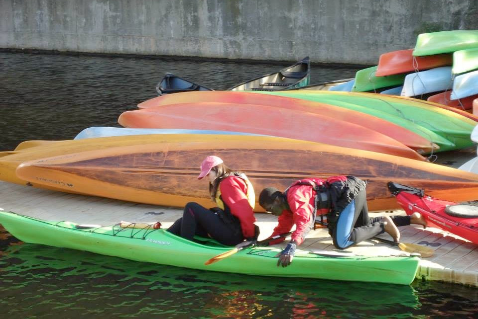 students in kayak